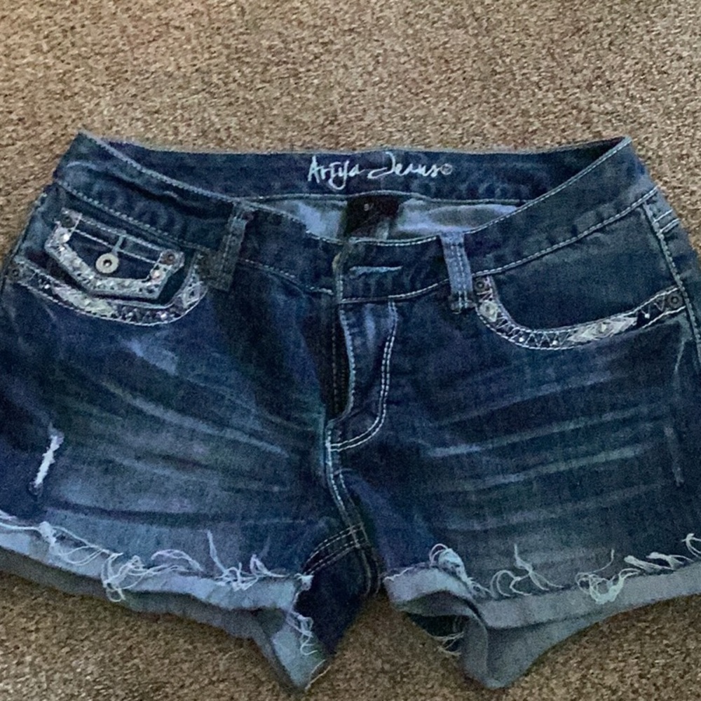Airya shorts